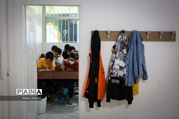 اداره کردن مدرسه توسط دانش‌آموزان