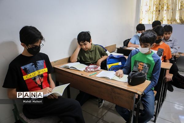 اداره کردن مدرسه توسط دانش‌آموزان