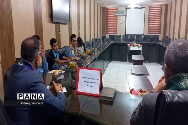 نشست اعضای هیأت رئیسه مجلس دانش‌آموزی شهرستان رامشیر