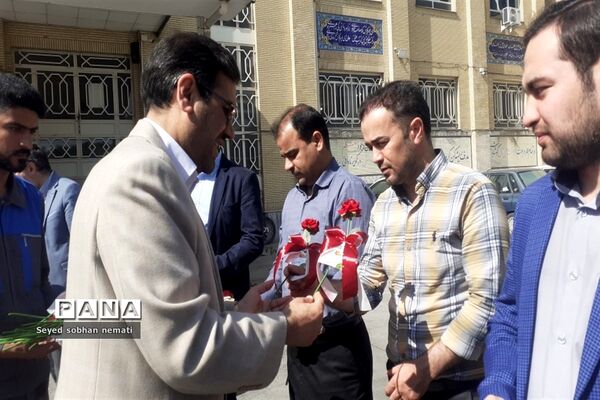 مراسم تقدیر از فرهنگیان در اداره آموزش و پرورش ناحیه2