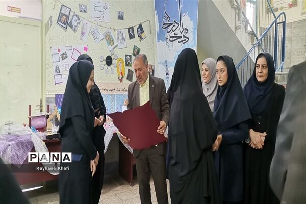 برگزاری جشنواره زیست‌شناسی در دبیرستان کوثر