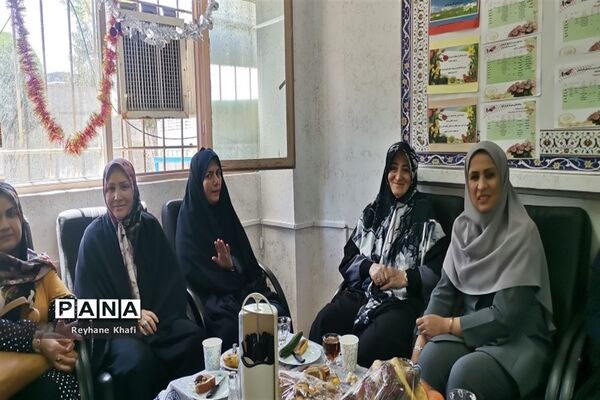 برگزاری جشنواره زیست‌شناسی در دبیرستان کوثر