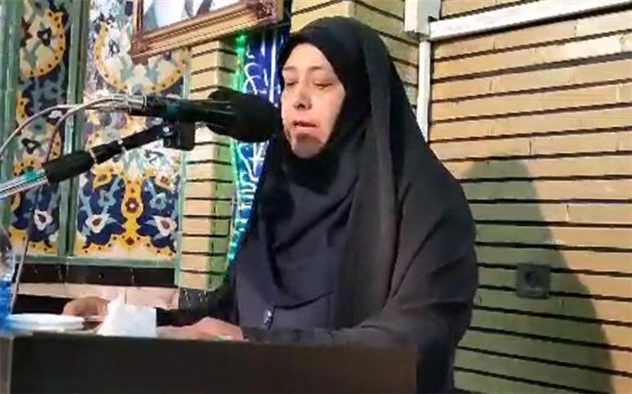 سخنرانی مدیر آموزش و پرورش رودهن در نماز جمعه همزمان با هفته معلم/ فیلم