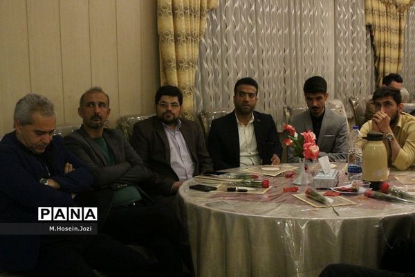 همایش تجلیل از معلمان نمونه ناحیه 3 آموزش و پرورش قم