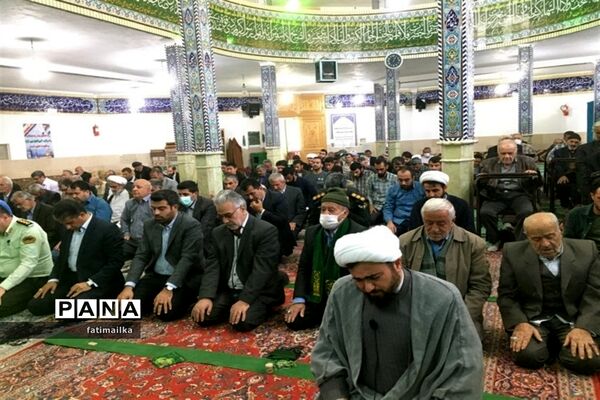 برگزاری میز خدمت  اداره آموزش و پرورش در مصلی نماز عبادی سیاسی جمعه در شهرستان فیروزکوه