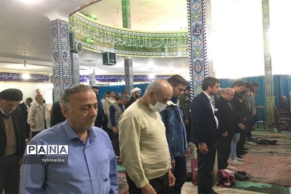 برگزاری میز خدمت  اداره آموزش و پرورش در مصلی نماز عبادی سیاسی جمعه در شهرستان فیروزکوه