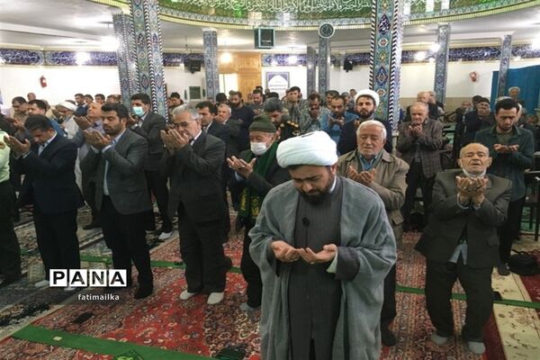 برگزاری میز خدمت  اداره آموزش و پرورش در مصلی نماز عبادی سیاسی جمعه در شهرستان فیروزکوه