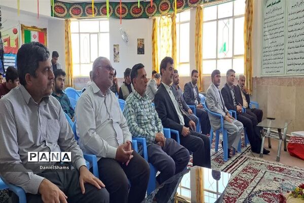 یادواره «همکلاسی آسمانی» در دبیرستان صدرا ابرکوه