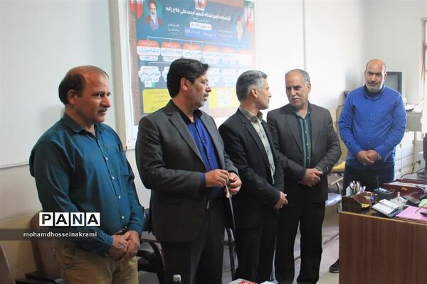 تبریک روز معلم مسئولین شهرستان ابرکوه  به آموزگاران ابرکوهی