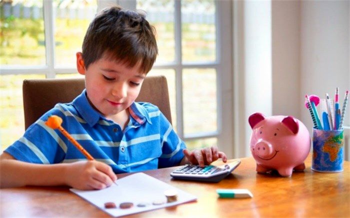 سواد مالی به دانش‌آموز کمک می‌کند که در آینده شخصیت مستقل مالی داشته باشد