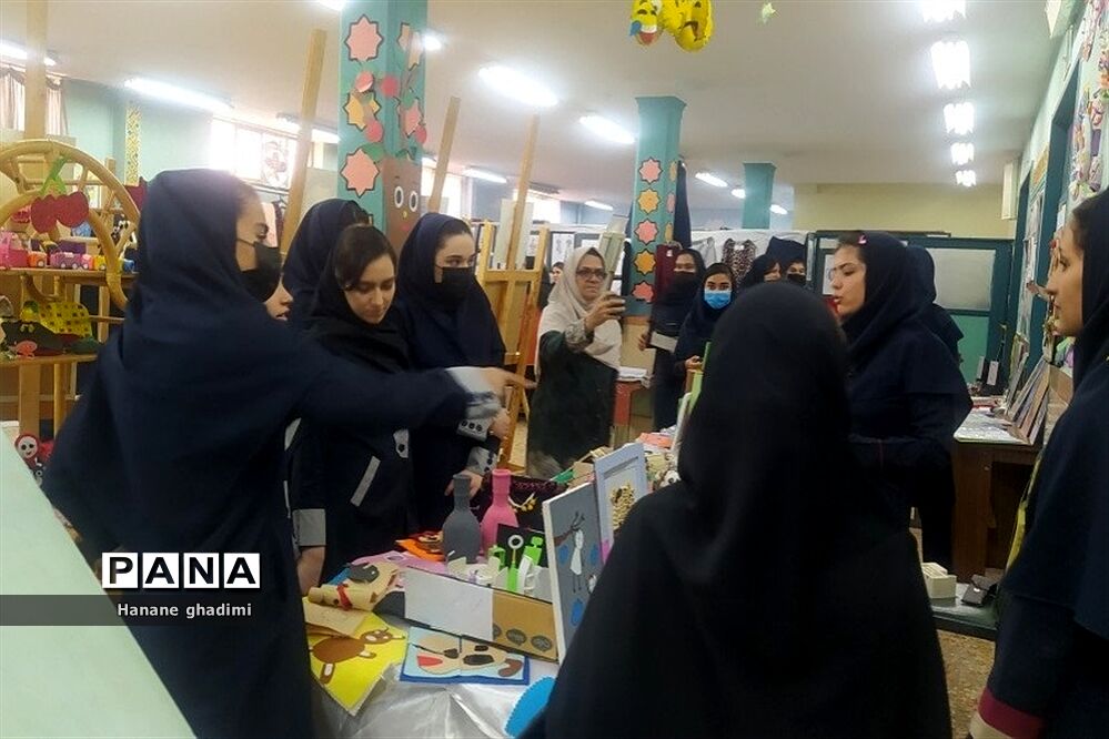 بازدید دانش‌آموزان دبیرستان ندای‌زهرا(س) از هنرستان فاطمیه قرچک