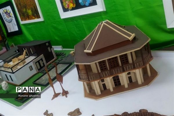 بازدید دانش‌آموزان دبیرستان ندای‌زهرا(س) از هنرستان فاطمیه قرچک