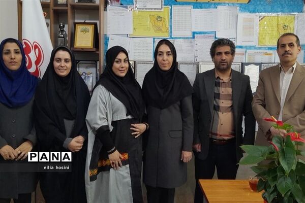 گرامیداشت  روز معلم و تقدیر از معلمان مدرسه ملاصدرا شهرستان قدس