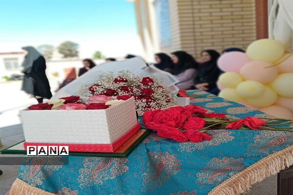 مراسم گرامیداشت هفته معلم در مدرسه شاهد منتصرین