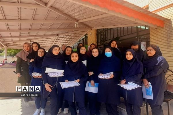 جشن گرامیداشت هفته مقام معلم در مدرسه فاطمه الزهرا