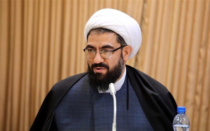 امام جمعه همدان: یک استاد باید در کنار آموزش به مسئله تربیتی نیز توجه داشته باشد