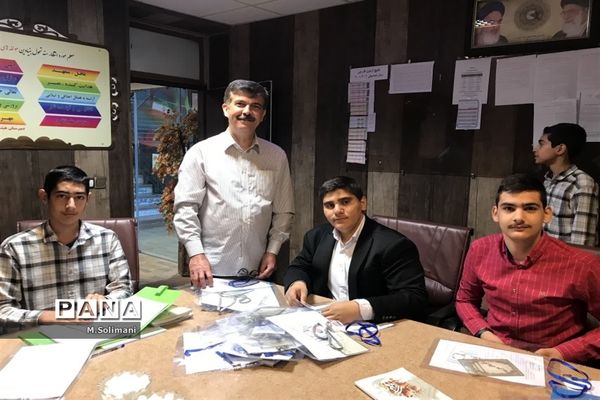 مدرسه در دست بچه‌ها