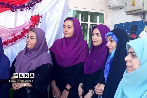 جشن روز معلم در دبستان حضرت زهرا(س)۲ رودهن