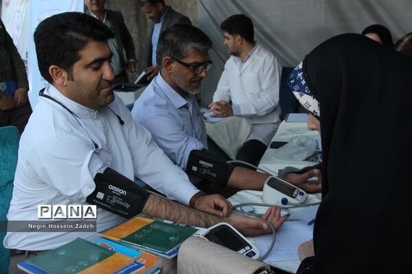 مراسم تجلیل ازمعلمان سرآمد شهرستان‌های استان تهران در اسلامشهر