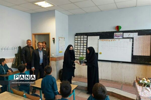 مراسم سپاس معلم در مدارس شهرستان فیروزکوه