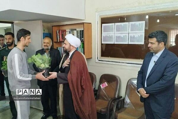 مراسم سپاس معلم در مدارس شهرستان فیروزکوه