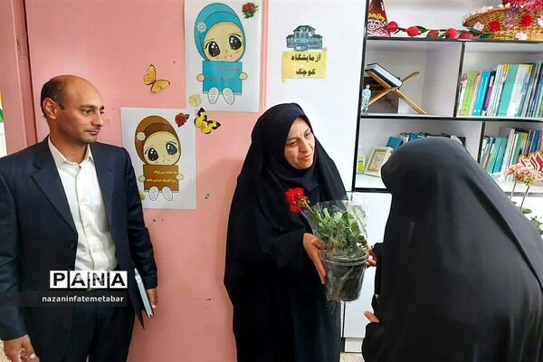 مراسم سپاس معلم در مدارس شهرستان فیروزکوه