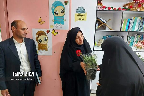 مراسم سپاس معلم در مدارس شهرستان فیروزکوه