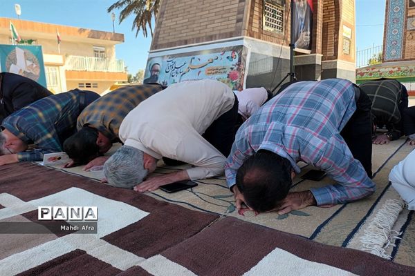 مراسم زیارت عاشورا به مناسبت هفته معلم در کنار مزار مطهر شهدای گمنام بهبهان