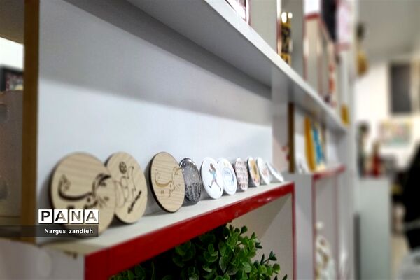 بازدید دانش‌آموزان پایه نهم آموزشگاه احرار از دبیرستان کار و دانش نور ملارد