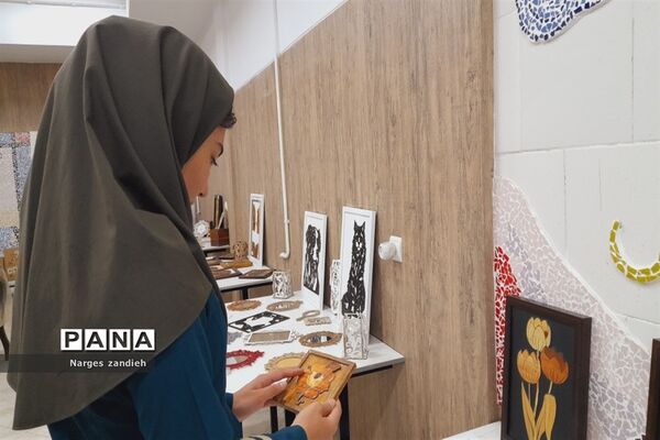 بازدید دانش‌آموزان پایه نهم آموزشگاه احرار از دبیرستان کار و دانش نور ملارد