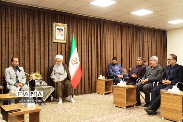 دیدار اعضای ستاد گرامیداشت مقام معلم با نماینده ولی فقیه