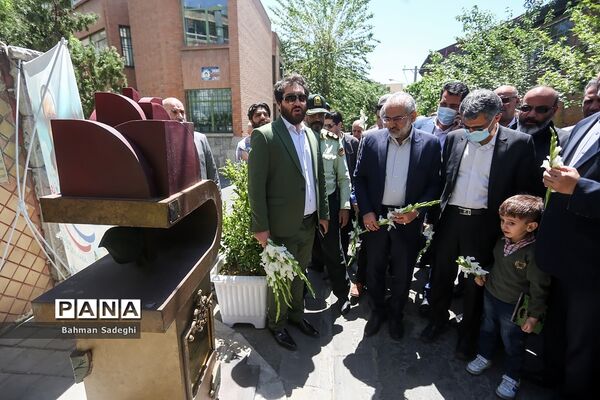 مراسم گلباران محل شهادت استاد مطهری