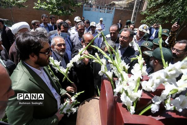 مراسم گلباران محل شهادت استاد مطهری