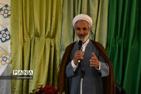 نواختن زنگ سپاس معلم در شهرستان بهاباد