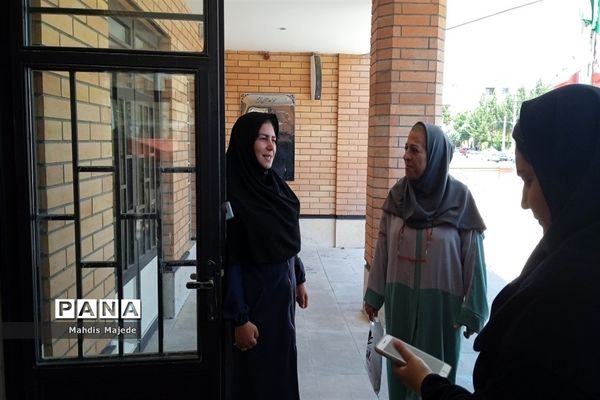 بازدید دانش‌آموزان مدرسه پاکان از هنرستان طوبی ملارد