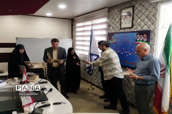 تقدیر و تشکر از داوران و مربیان قرآنی
