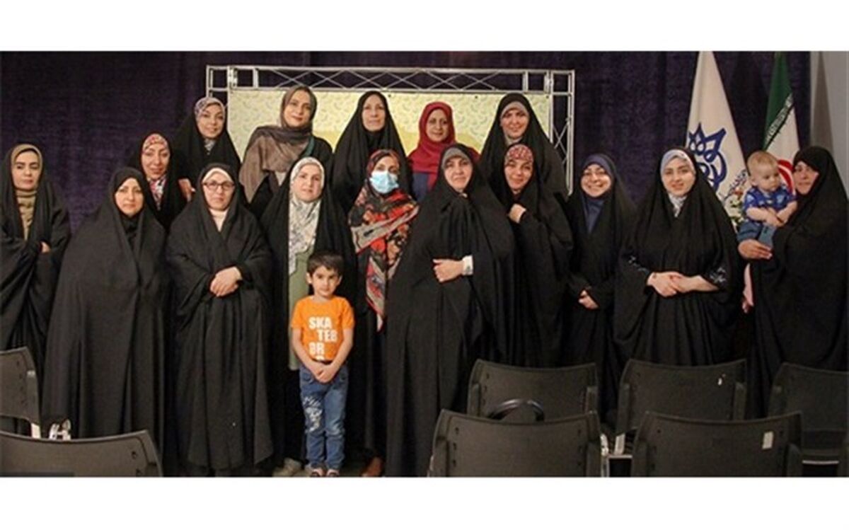 برگزاری نشست ادبی بانوان شاعر با عنوان «بهارنارنج» در قم