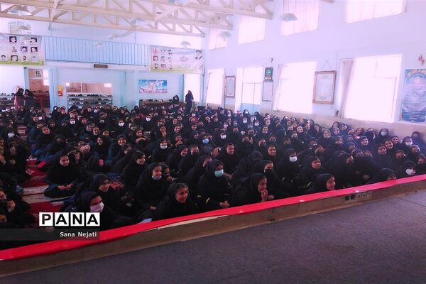 برگزاری جشن روز معلم در دبیرستان شاهد فیض