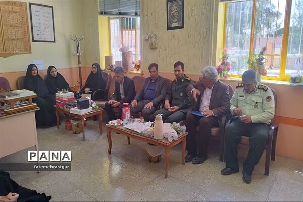 جشن سپاس معلم در دبستان شهیدان صافی ابرکوه