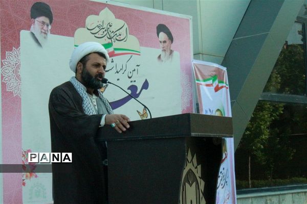 مراسم بزرگداشت مقام معلم و غبارروبی گلزار شهدا در گلبهار