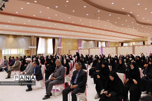 اختتامیه مسابقات قرآن عترت و نماز دانش‌آموزان دختر