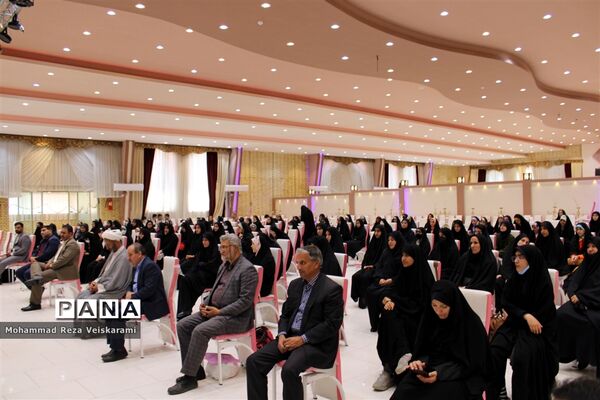اختتامیه مسابقات قرآن عترت و نماز دانش‌آموزان دختر