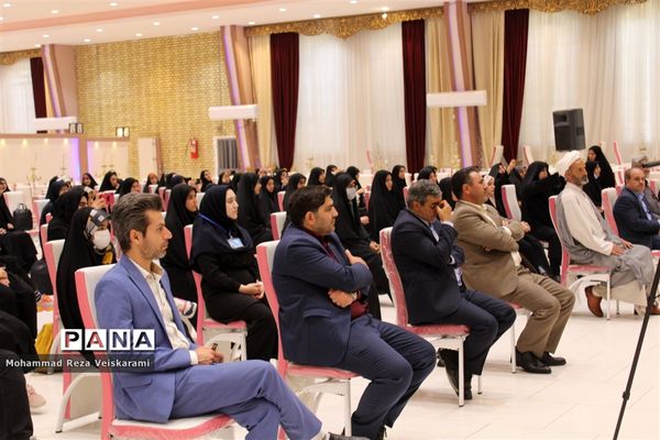 اختتامیه مسابقات قرآن عترت و نماز دانش‌آموزان دختر