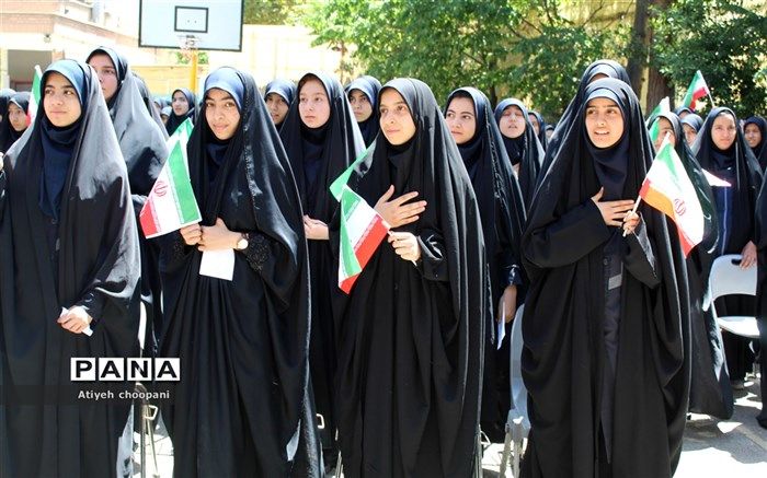 بهره‌مندی از اندیشه‌های شهید مطهری، راه صیانت از ذهن‌ و‌ تفکر دانش‌آموزان است