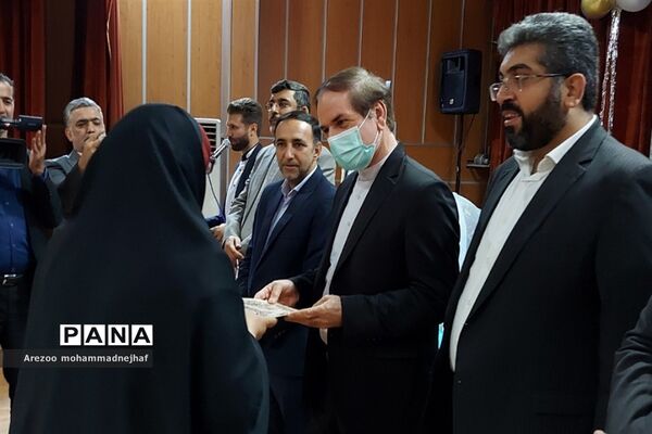 تجلیل از ۲٠٠ معلم، معاون و مدیران نمونه شهرستان قرچک