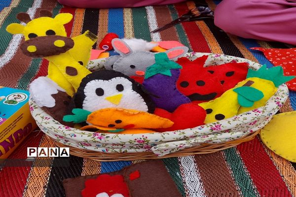 یک روز بدون کیف در مدرسه شهید عباس‌حسینی