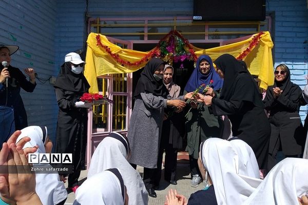 مراسم گرامیداشت هفته معلم در دبستان اندیشه رودهن