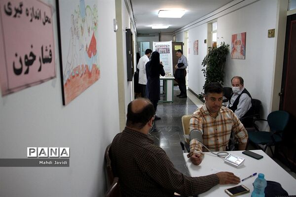 سنجش سطح سلامت جسمانی کارکنان حوزه ستادی در هفته سلامت
