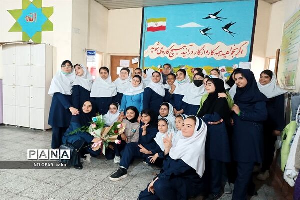 جشن روز معلم در دبستان شهید محمد علی صابری شهرستان قائمشهر