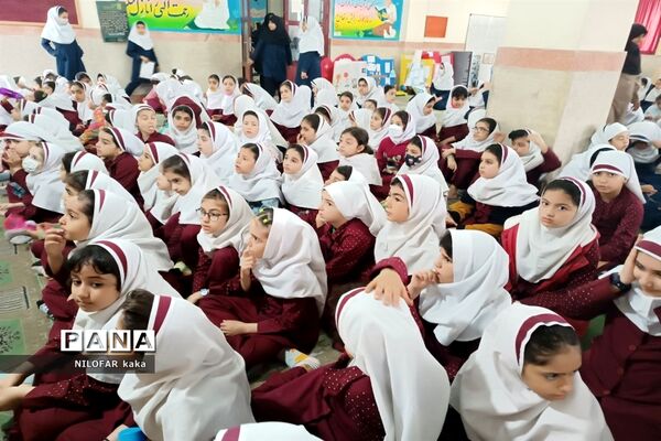 جشن روز معلم در دبستان شهید محمد علی صابری شهرستان قائمشهر
